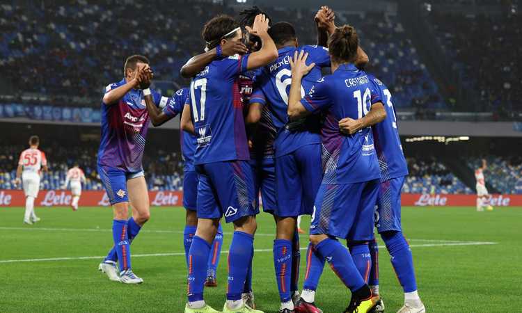 Impresa Cremonese, il Napoli esce dalla Coppa Italia e i tifosi si scatenano: 'Contava solo battere la Juve', 'Oggi niente botti'