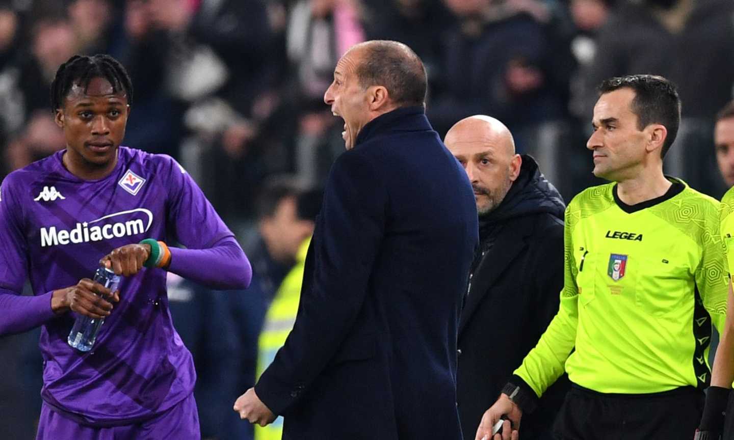 Juve-Fiorentina, le 3 cose che non hai visto: dentro il finale nervoso! Siparietto tra Allegri e Rabiot