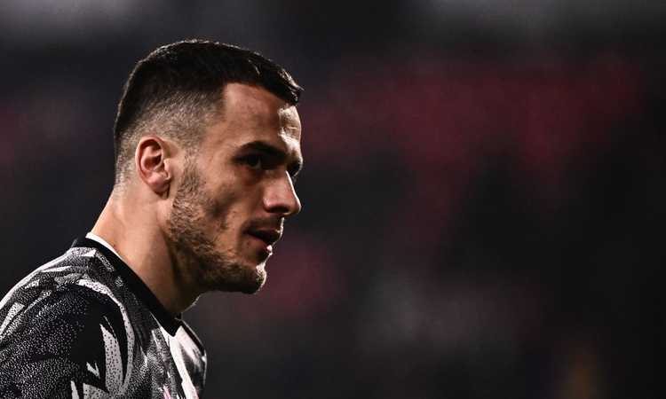 Juve, Kostic fuori con il Milan? L'idea di Allegri