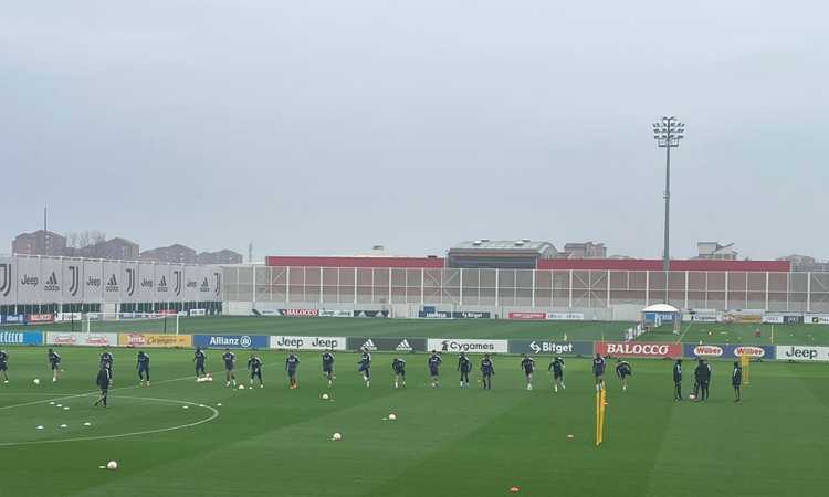 Nantes-Juve: l’allenamento della vigilia alla Continassa: Chiesa in palestra, c'é Pogba. Allegri a colloquio con Cherubini FOTO e VIDEO