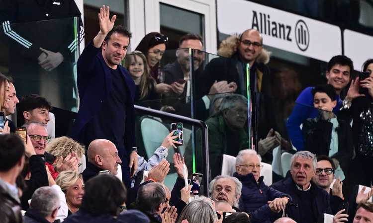 Juve, lo Stadium abbraccia Del Piero: il gesto dei tifosi al 22' del match con il Verona