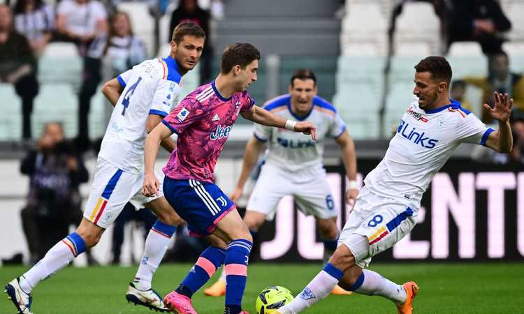 Juve, chi insieme a Rabiot e Locatelli? C'è un favorito 