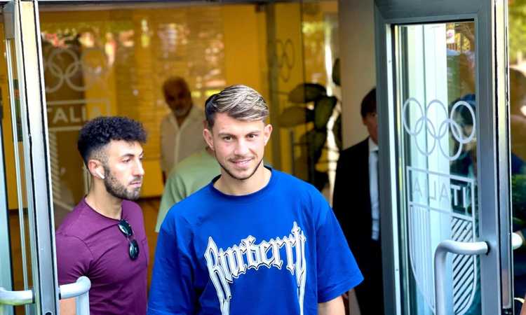 Ore decisive per il futuro di Samardzic: 'la Juve può tornare sul giocatore'