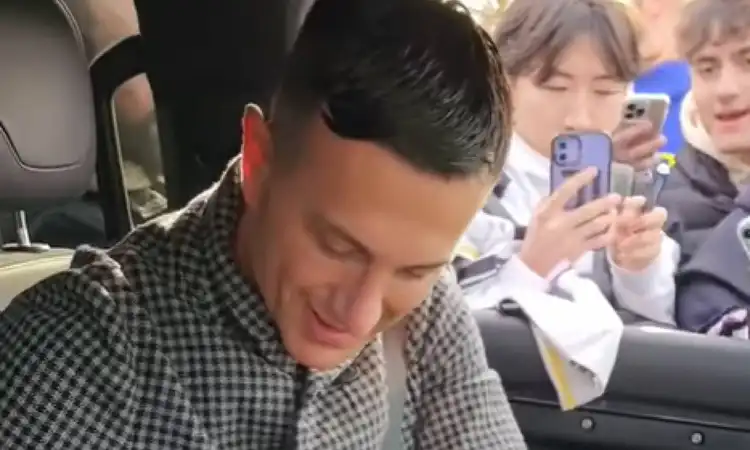 Bernardeschi, blitz alla Continassa e candidatura: ‘Torno a gennaio? Speriamo!’ VIDEO