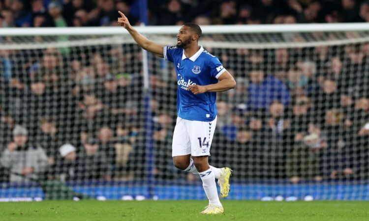 Quanto guadagna Beto all'Everton