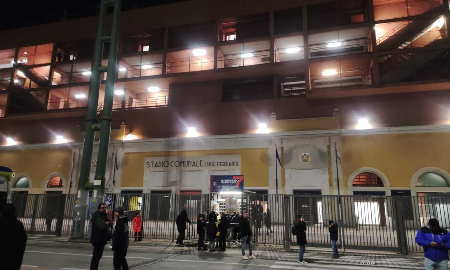 Genoa-Juve, il pre partita: atmosfera 'elettrica', scaramucce tra i tifosi e una novità di formazione VIDEO