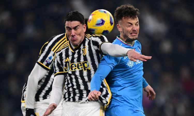 Juve-Napoli, Vlahovic sbaglia: il commento di Allegri in panchina. Retroscena