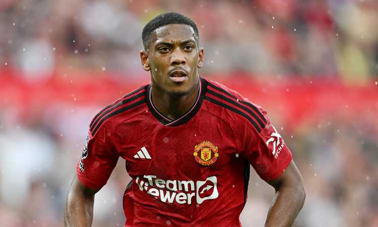 Juventus, c'è anche Martial nel mirino. E con il Manchester United c'è già un canale aperto