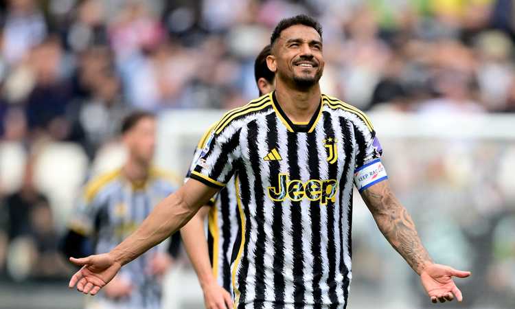 Corriere dello Sport - Juventus, Danilo può andare via se non rimarrà Allegri:  il punto