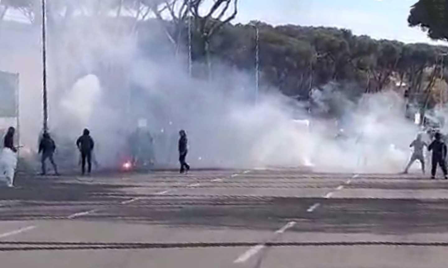 Derby di Roma, scontri in due zone della città