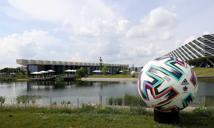 Diario dal ritiro, giorno 2: il centro Juventus, Thiago Motta al lavoro, l'attesa per il campo