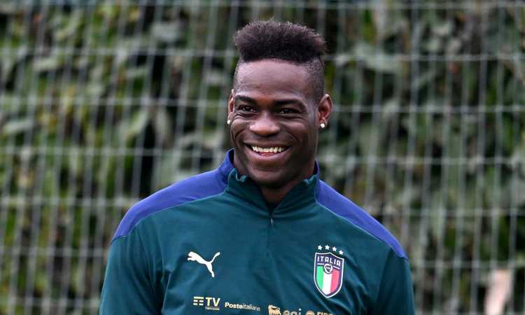 Balotelli parla di Vlahovic e Thiago Motta: cosa ha detto