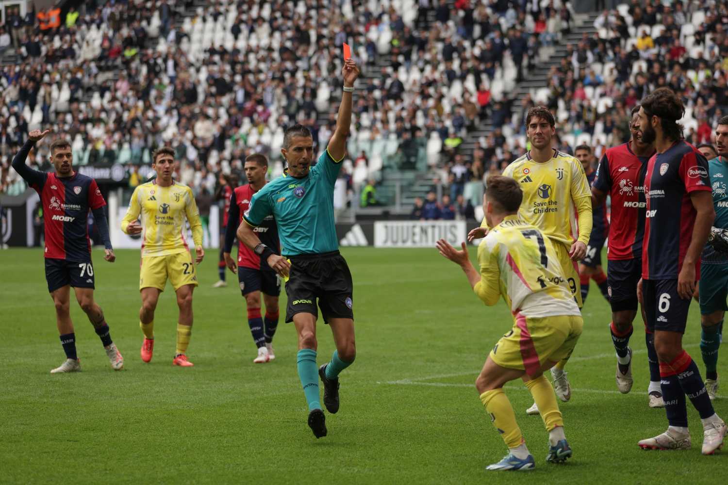 Rocchi torna sull'espulsione di Conceicao in Juventus-Cagliari: 'Il secondo giallo è stato eccessivo'