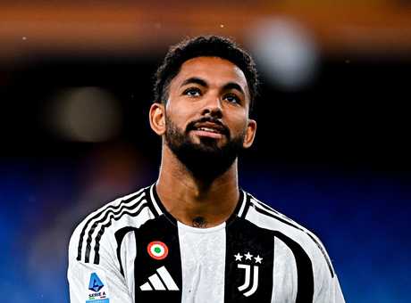 Douglas Luiz ko, problemi nel riscaldamento pre Juve-Stoccarda: chi lo sostituisce