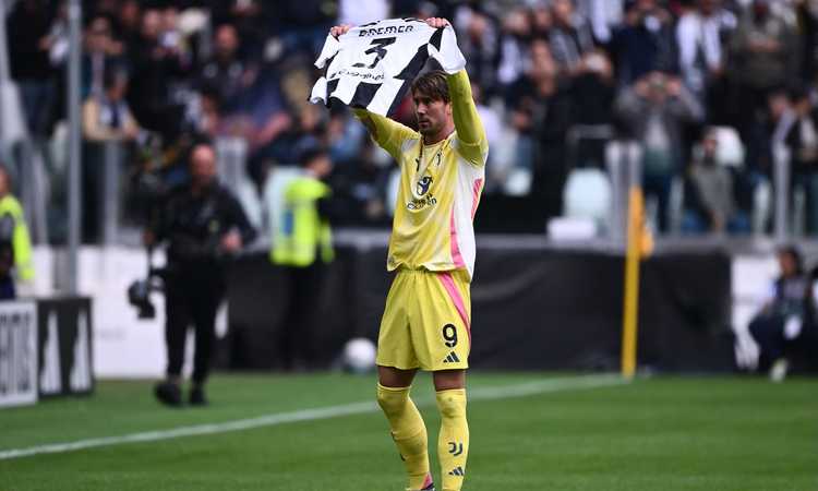 Juventus-Cagliari, Vlahovic segna e dedica il goal a Bremer: il gesto