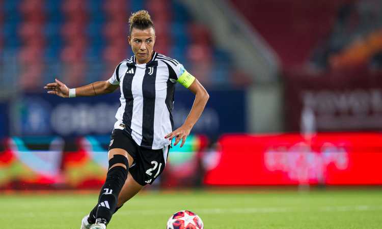 Juventus Women, Arianna Caruso in conferenza stampa: 'Centrocampo a tre? Lo preferisco. Dal campo mi sembrava rigore' 