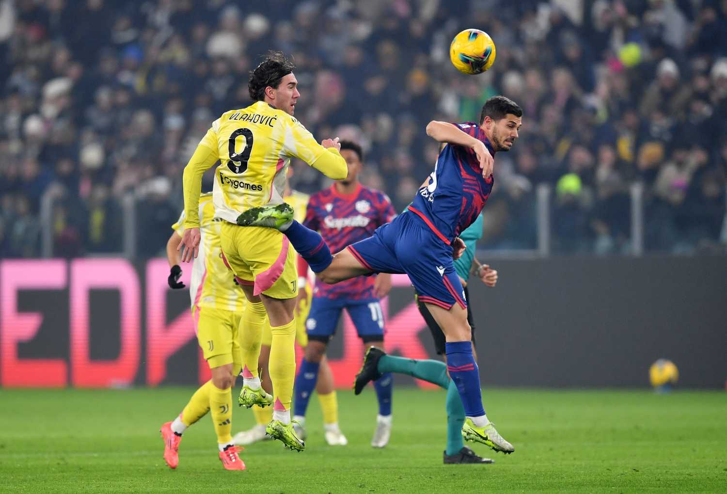 Juventus-Bologna 2-2, PAGELLE: Mbangula salva tutti, ma i fischi piovono comunque