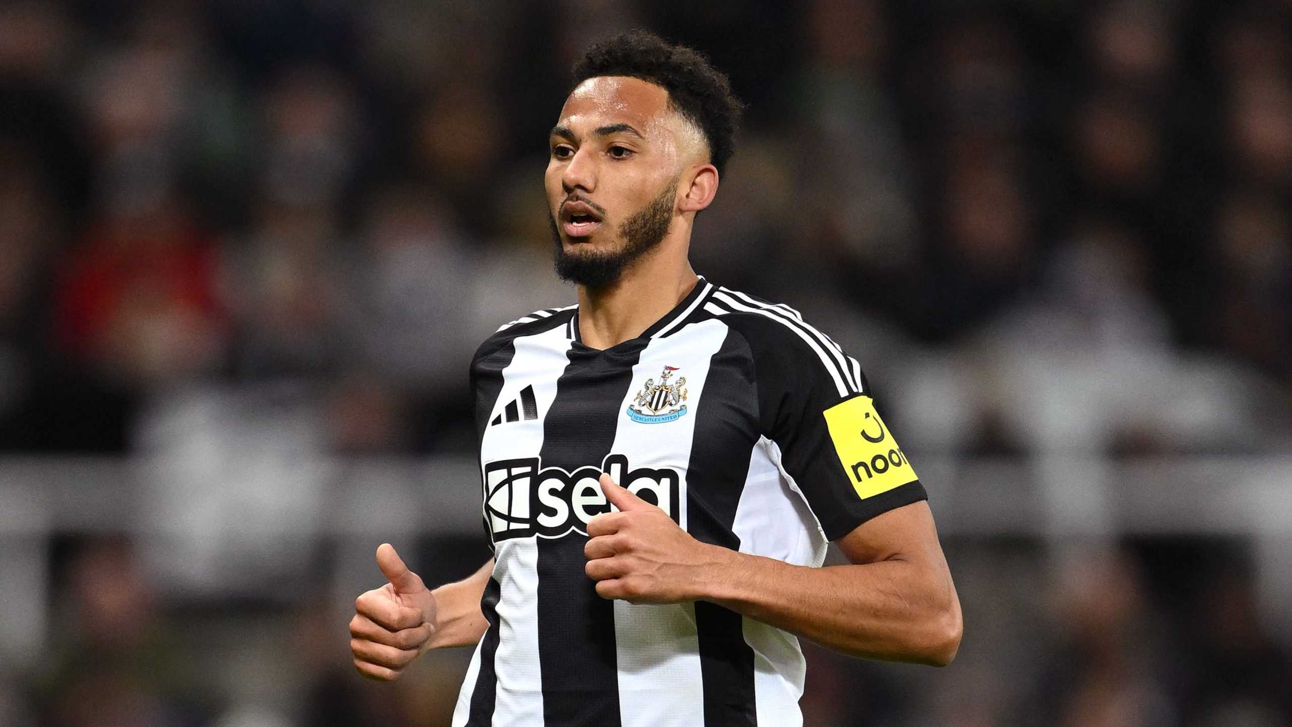 Sky - Juventus, occhi su Lloyd Kelly: 'contatti con il Newcastle'