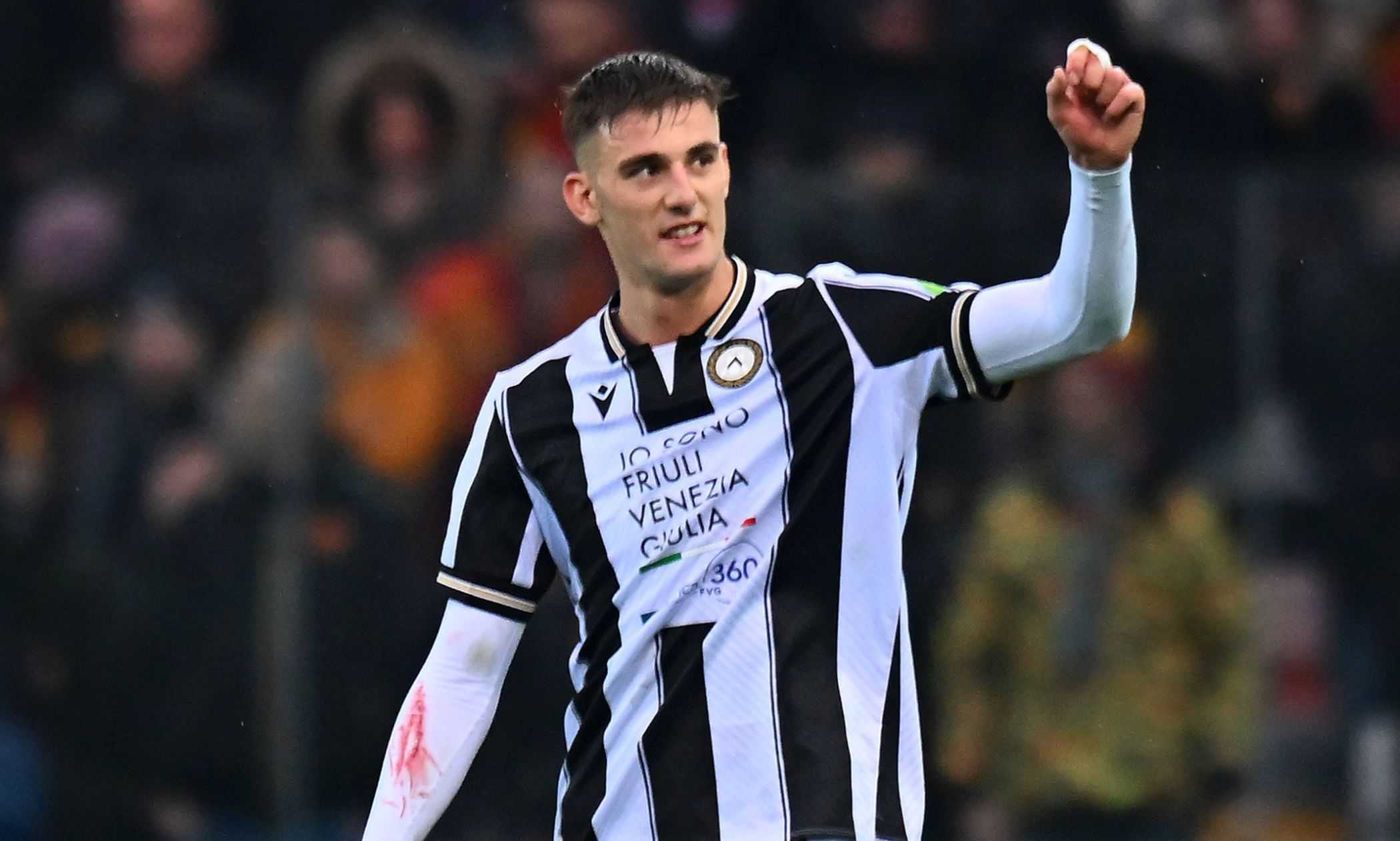 Napoli, visite mediche per Lucca