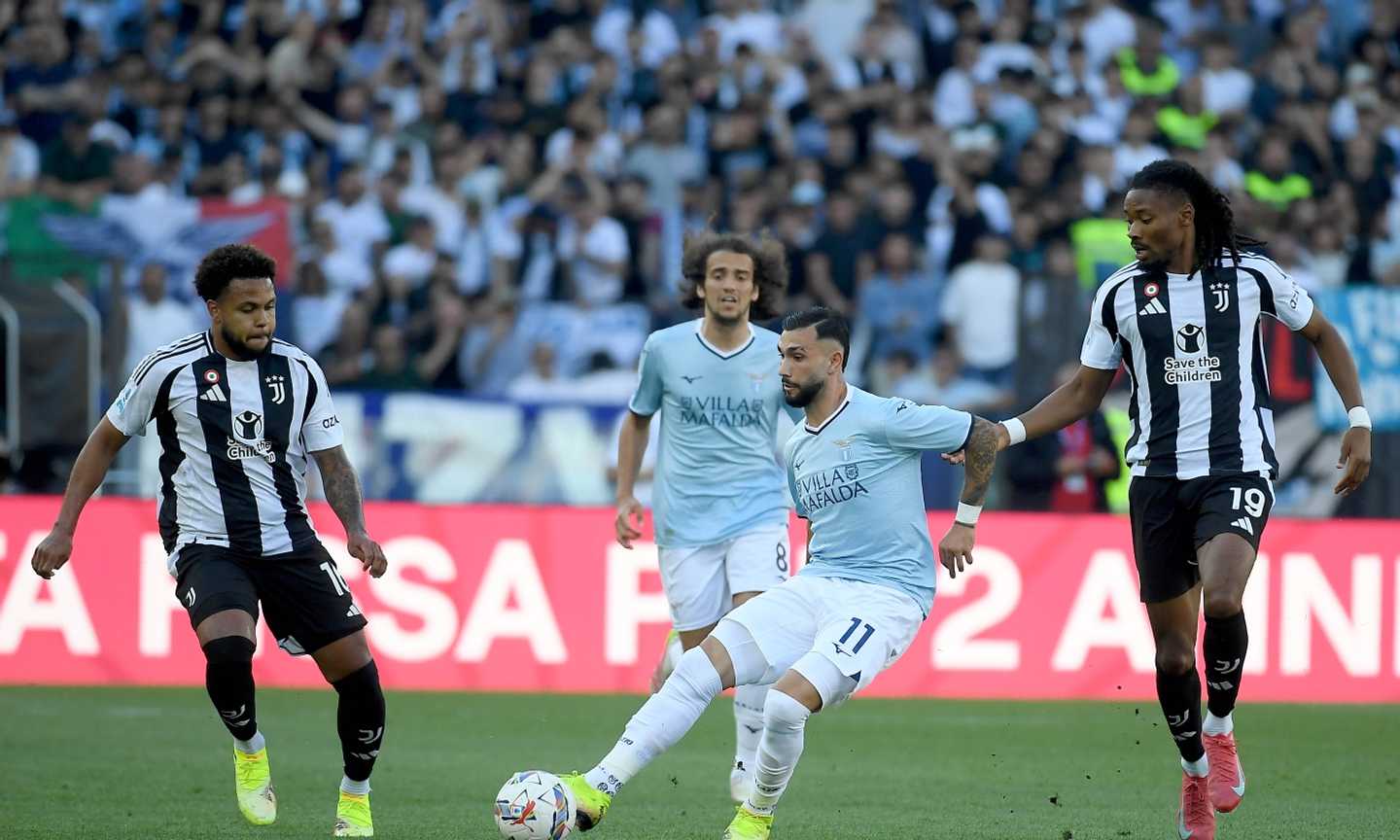 Lazio-Juventus la MOVIOLA: espulso Kalulu! Rigore tolto ai biancocelesti per fuorigioco