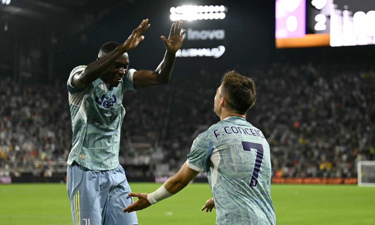 La Juventus 'esagera', 5-0 all'Al-Ain: doppietta per Kolo Muani e Conceicao